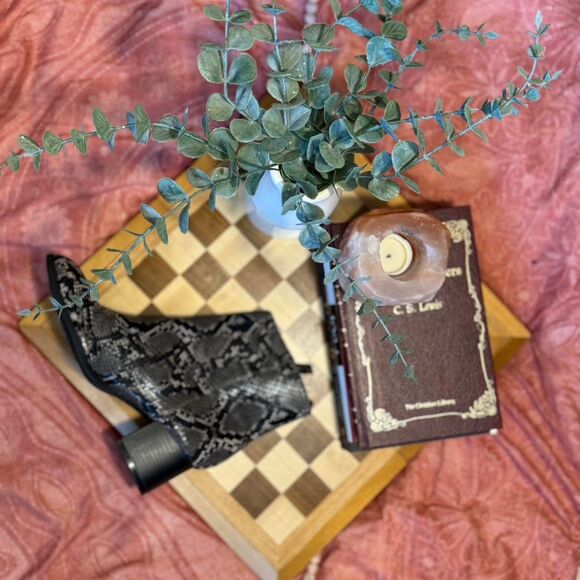 Old-navy Women's Silver and Grey Boots - Picture 1 of 8